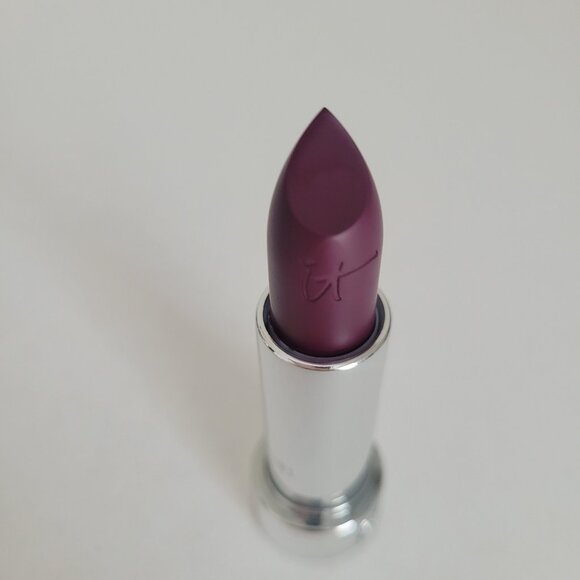 It Cosmetics Pillow Lips Matte High Pigment Lipstick GAZE 0.13 oz New with Box - Picture 4 of 6